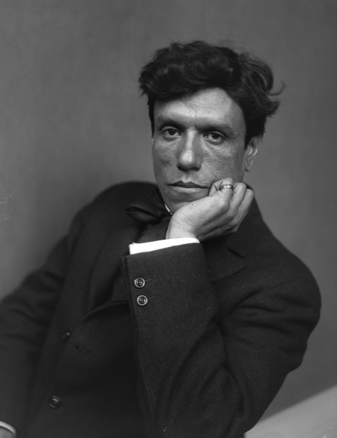 #33 L. Gutierrez de Lara, author.