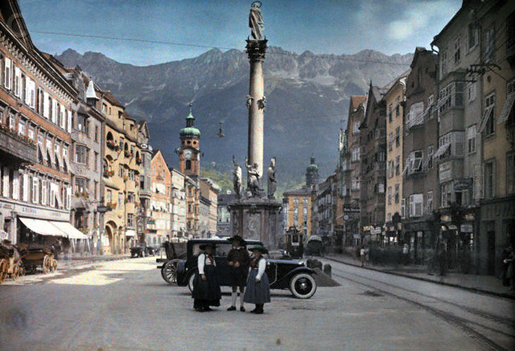 #3 People standing in Innsbruck’s square, Austria, 1932.