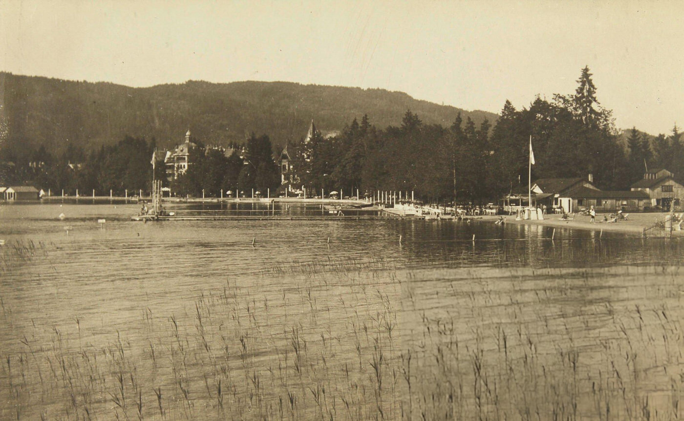 #90 View from Wörthersee on the Beach Establishment Park Hotel, Pörtschach am Wörthersee, 1930.