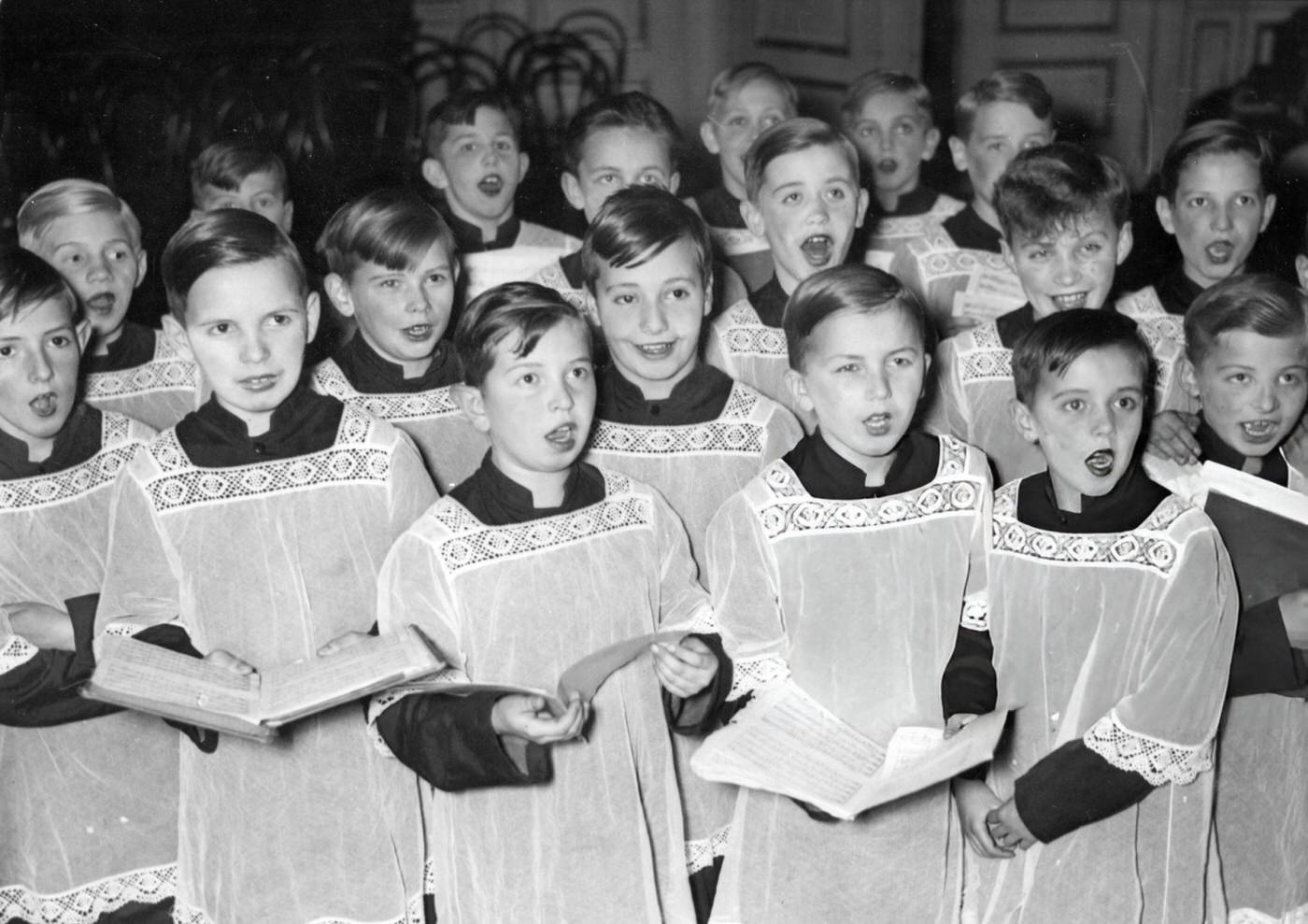 #41 The Vienna Boys’ Choir at a Berlin Philharmonie concert, 1936.