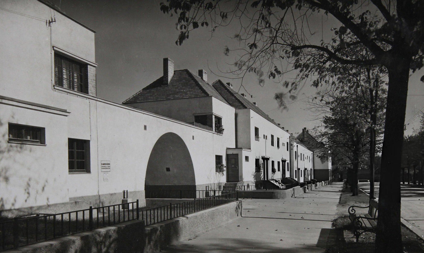 #42 Social housing in Hietzing, Vienna, 1930s.