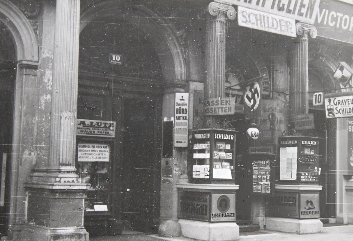 #73 House Schottenring 10 in Vienna, 1939.