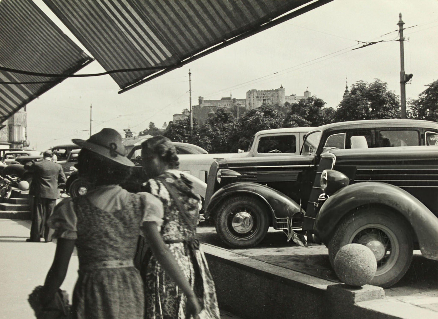 #80 Traffic at the Salzburg Festival, 1936.
