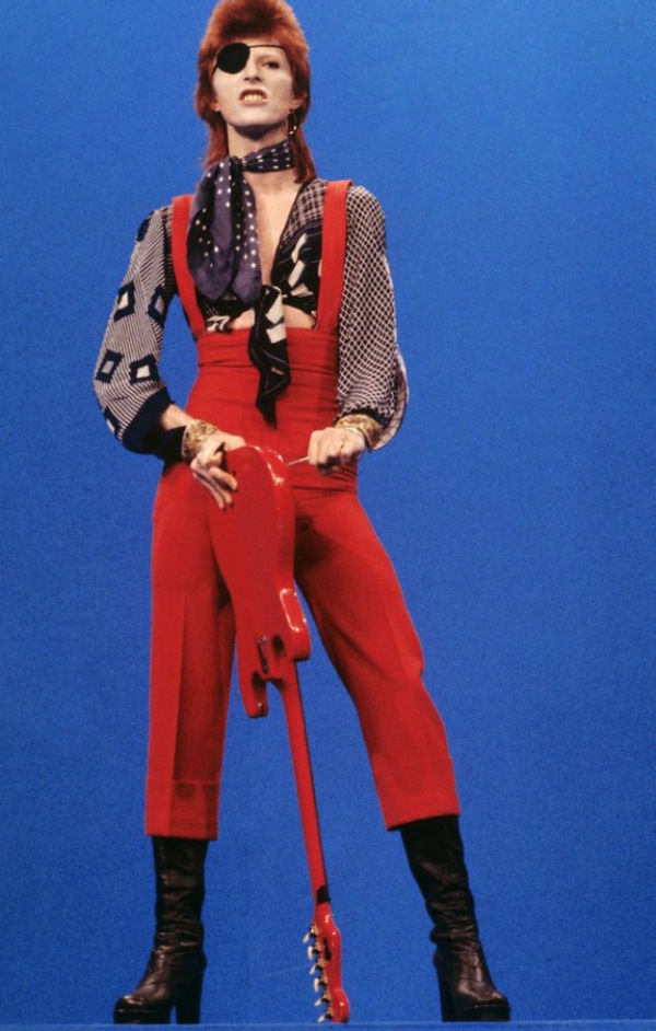 David Bowie Becomes Ziggy Stardust: The 1970s Transformation in Photos Music