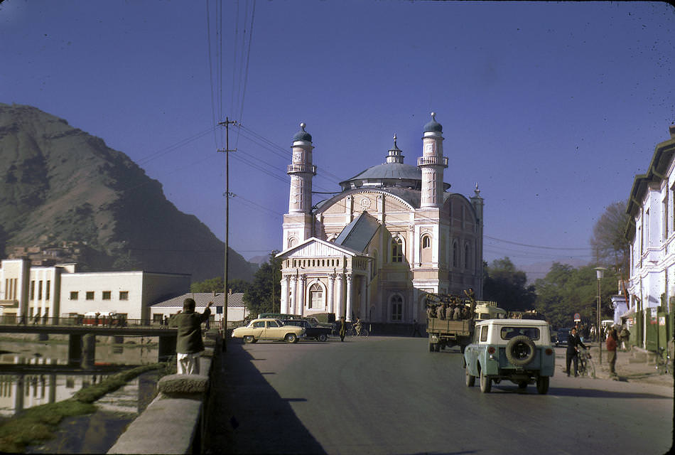 #19 Masjid Shah-e-do Shamsheera in Kabul.