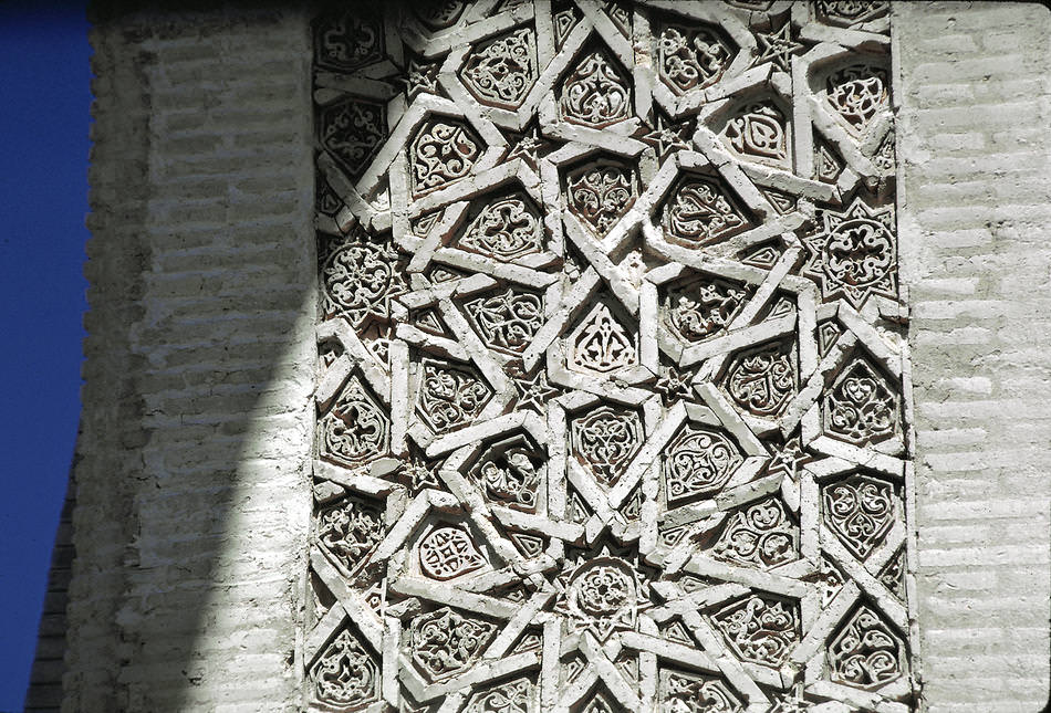 #25 Carving detail on an arch.
