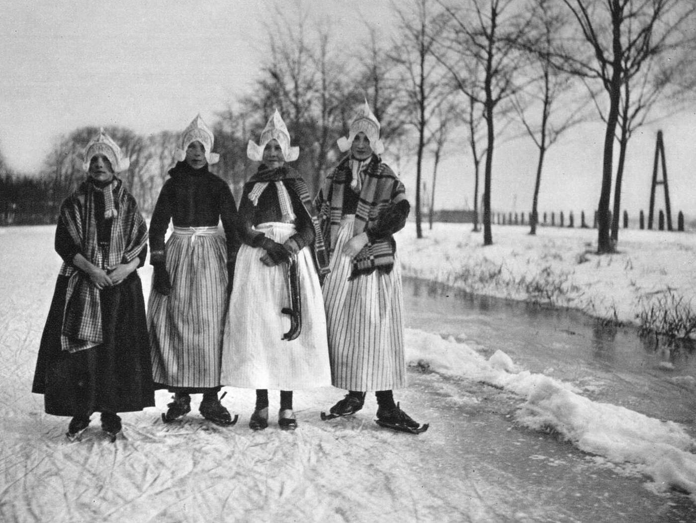 #28 Winter scene in Volendam, Holland, 1930s.