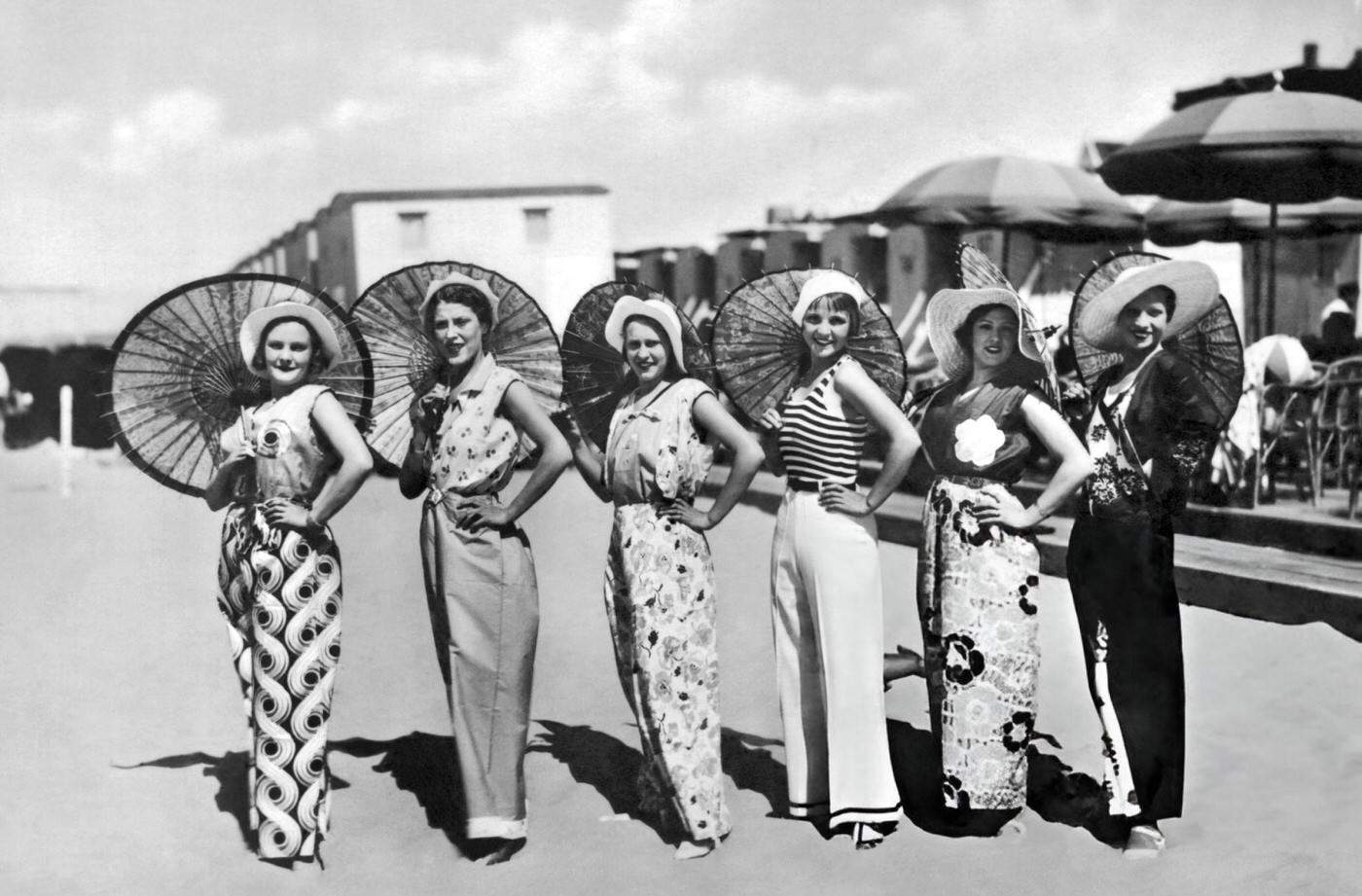 #65 Beach scene in Scheveningen, Holland, 1933.