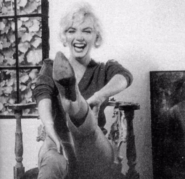 Marilyn Monroe’s Last Photos: Allan Grant’s 1962 Session at Her Home Celebrities