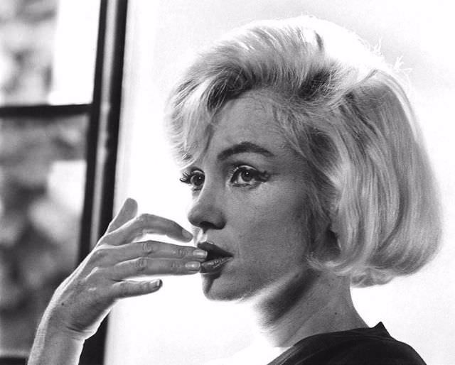 Marilyn Monroe’s Last Photos: Allan Grant’s 1962 Session at Her Home Celebrities