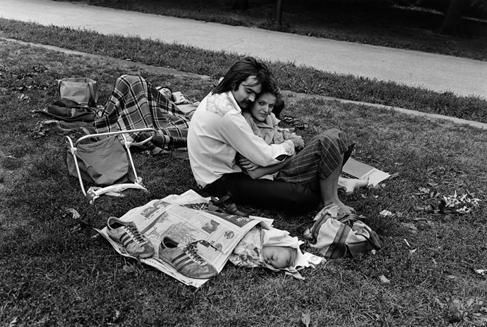 #20 Central Park, Couple with Baby in Newspaper, 1973
