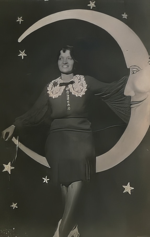 Before Space Travel: Studio Paper Moon Photographs from the Early 1900s Photography