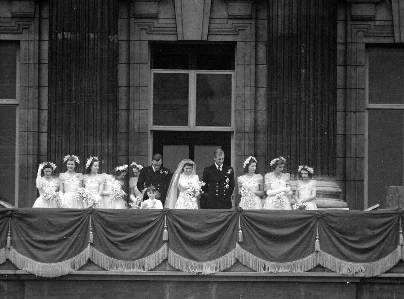 #23 Princess Elizabeth and Prince Philip Royal Wedding Balcony scenes, 1947.