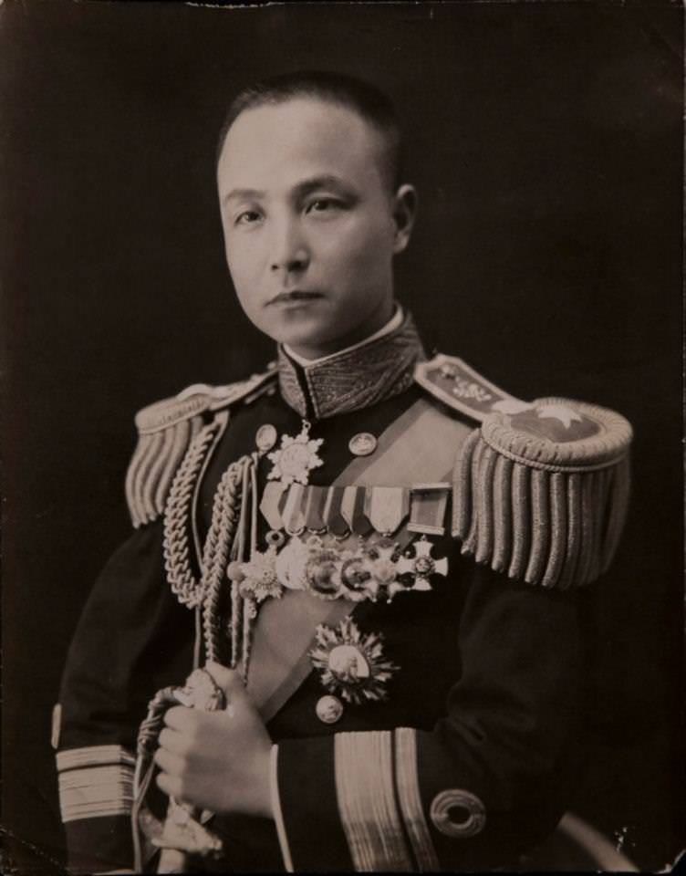 Stunning Shanghai Studio Portraits from the 1920s Photography