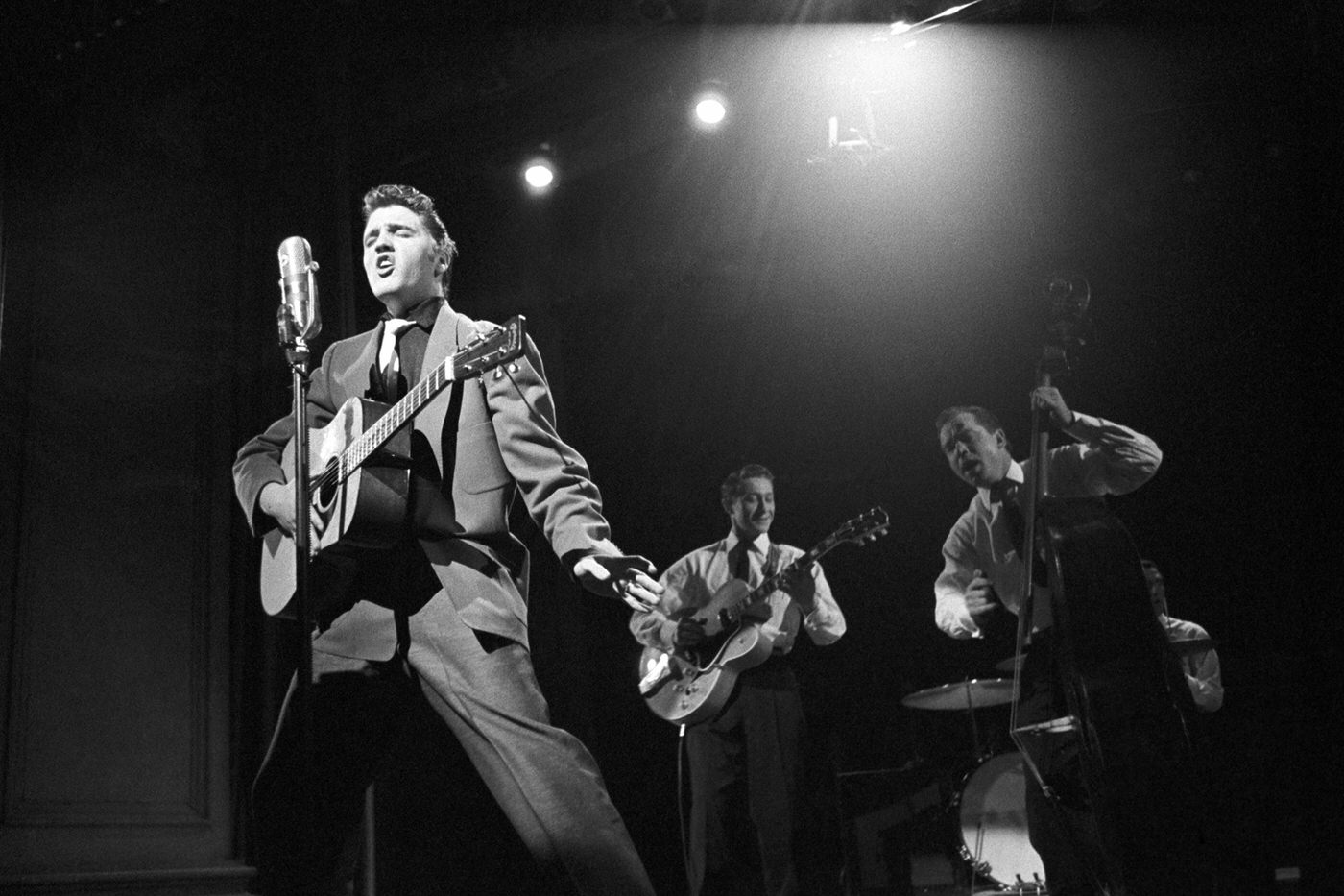 Elvis performing on the Dorsey Brothers ‘Stage Show’ at Studio 50 in New York, 1956.