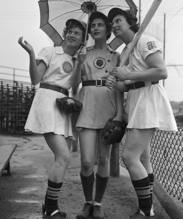 Beyond “A League of Their Own”: The Story and Photos of the All-American Girls Professional Baseball League (1943-195