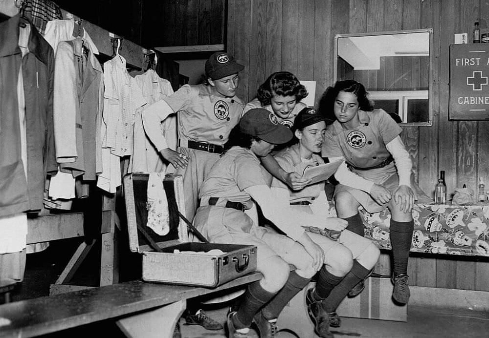 Beyond “A League of Their Own”: The Story and Photos of the All-American Girls Professional Baseball League (1943-195