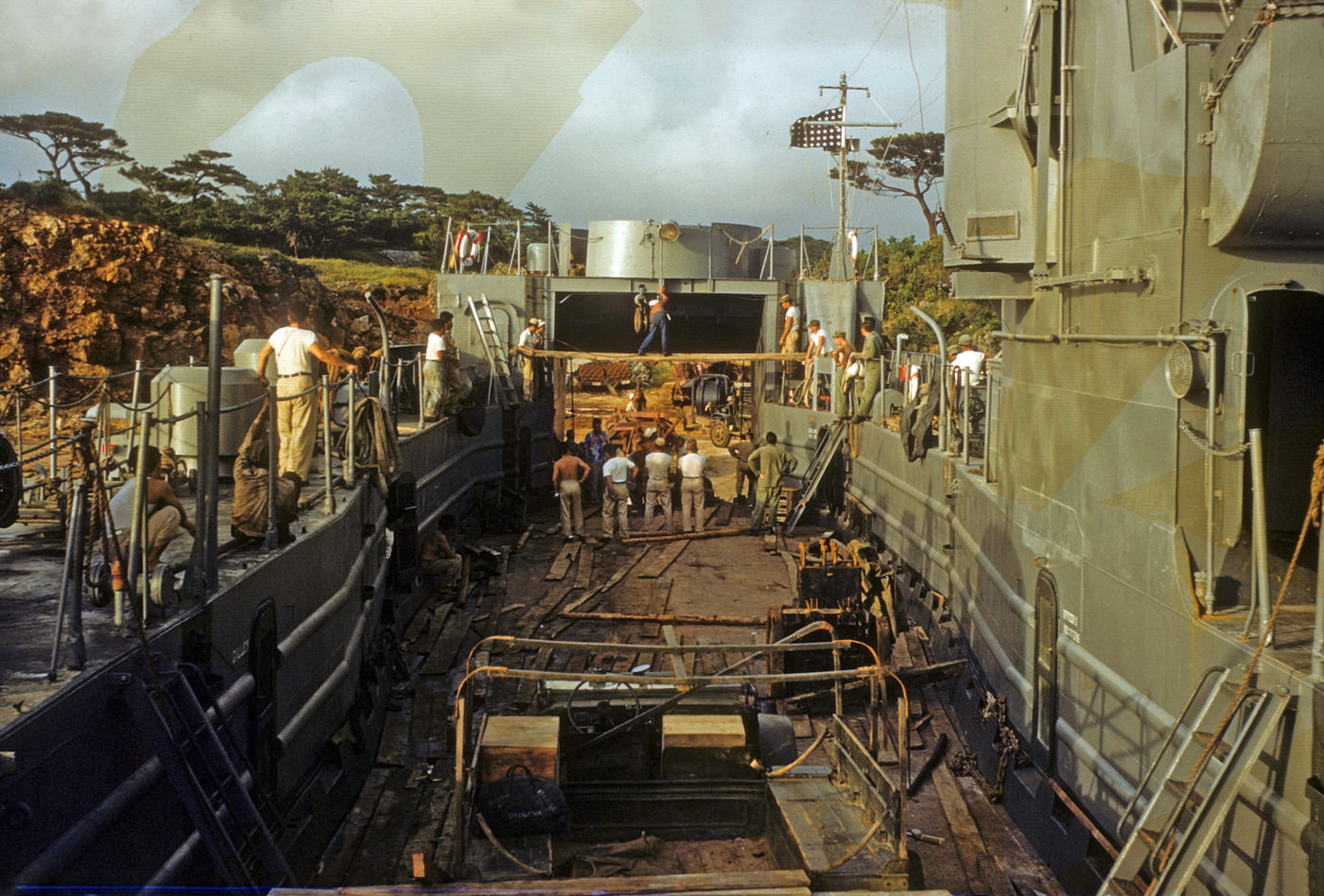 #61 Unloading project at Kume, 1954