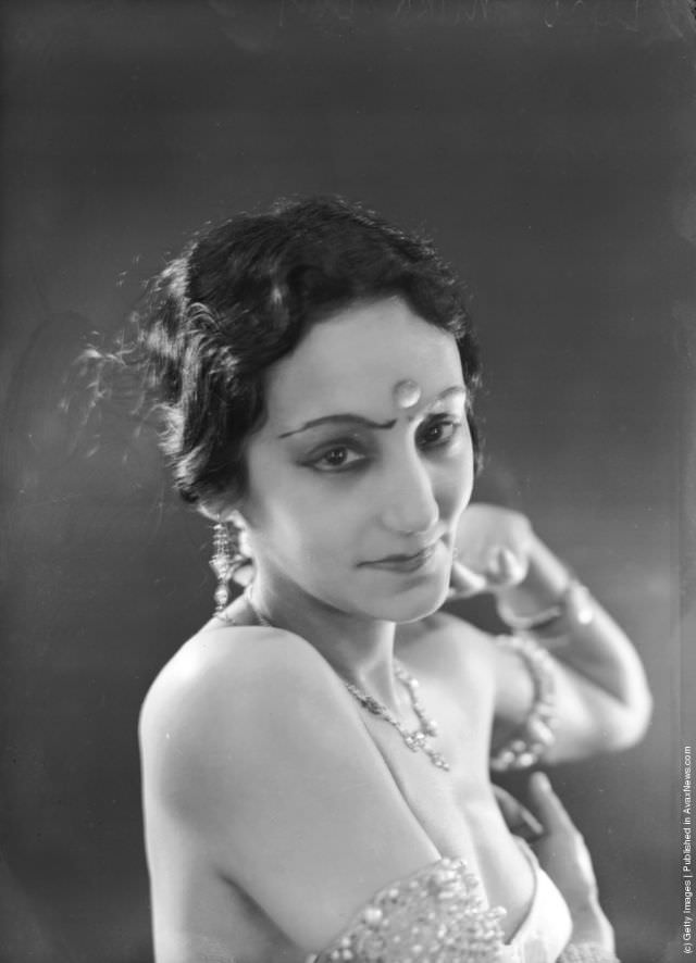 #22 Indian dancer Mira Devi in cabaret costume, 1925.