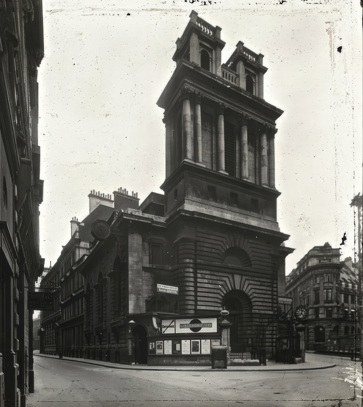 #22 St Mary Woolnoth, Lombard St & Bank Tube station, c. 1920