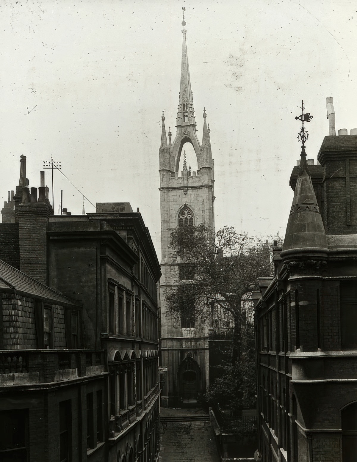 #5 St Dunstan in the East, 1910