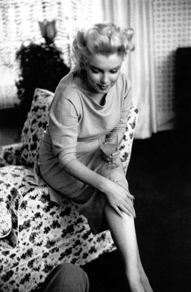 Marilyn Monroe in New York: A Week in 1955 Through Ed Feingersh’s Lens Celebrities
