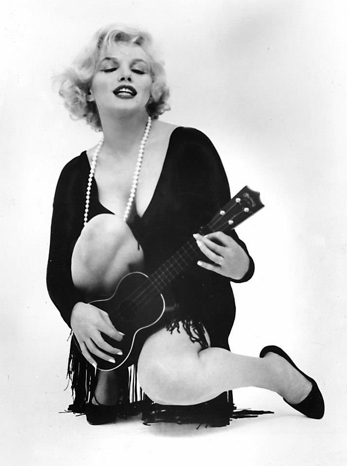 Marilyn Monroe’s April 1959 Photoshoot for ‘Some Like It Hot’ Celebrities