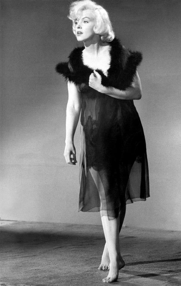 Marilyn Monroe’s April 1959 Photoshoot for ‘Some Like It Hot’ Celebrities