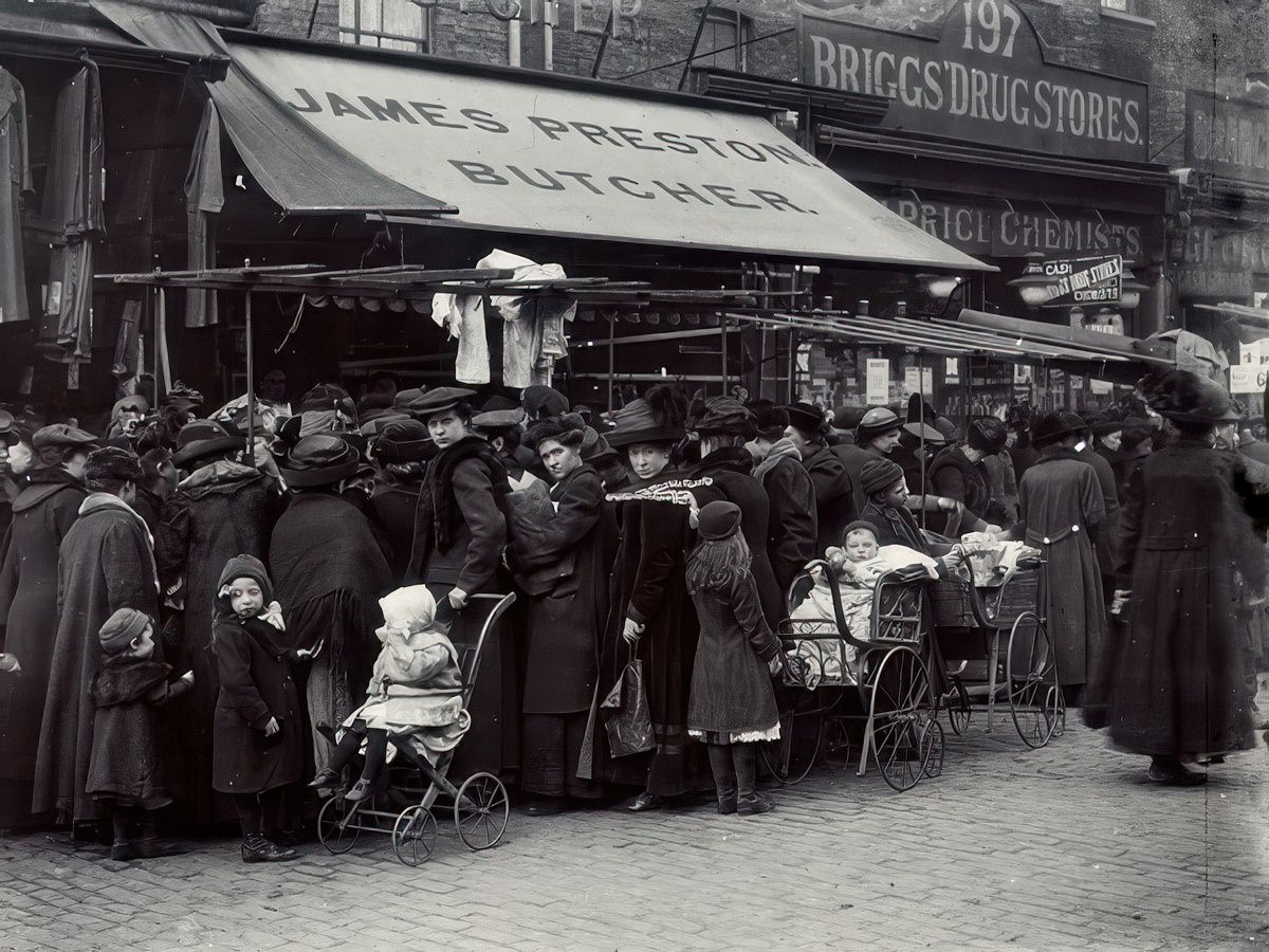 #19 Hoxton Market, Shoreditch, 1910