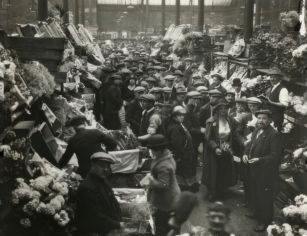 #8 Covent Garden Market, Floral Hall, 1910