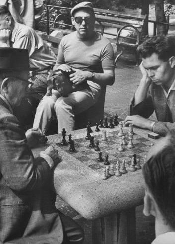 #14 Chess players, Central Park, 1961