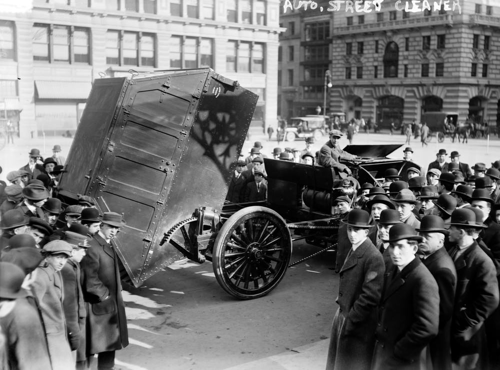 #18 Street cleaning vehicle by Magnus Butler, New York City, 1910s.