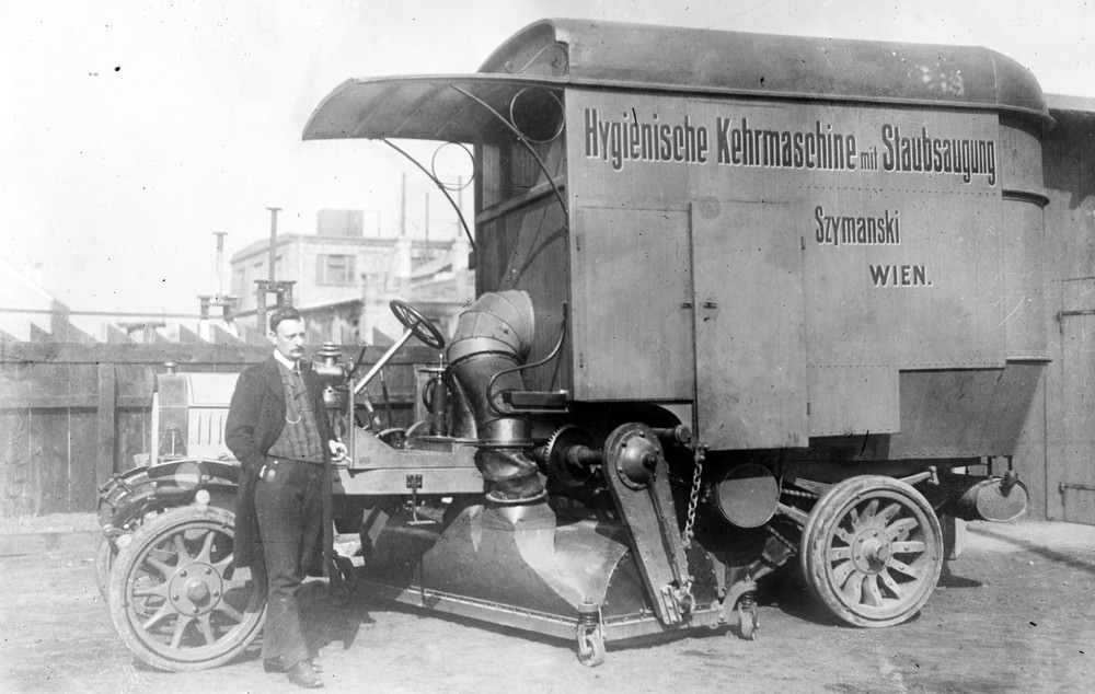#7 New street cleaner, Vienna, 1896.