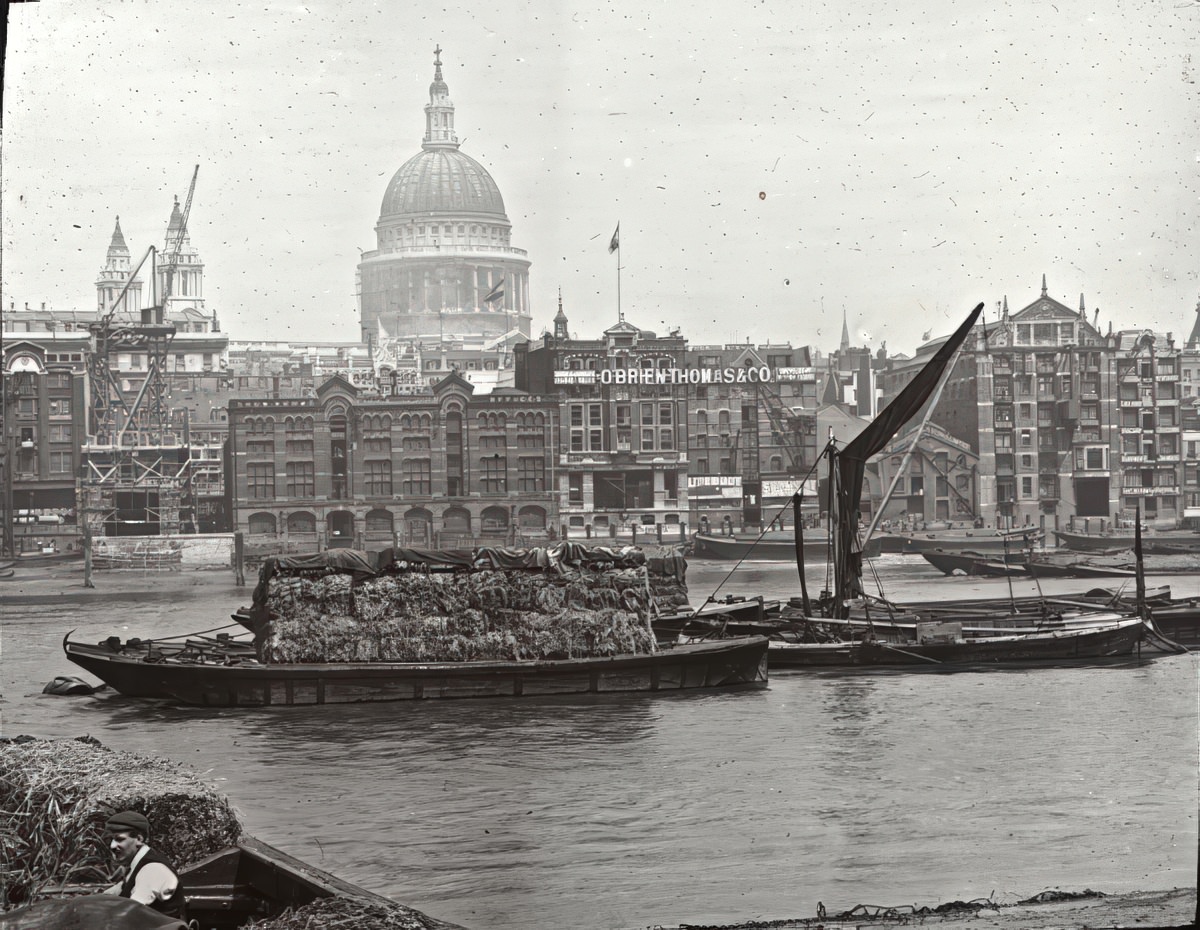 #15 St. Paul’s Cathedral from the river, 1920s