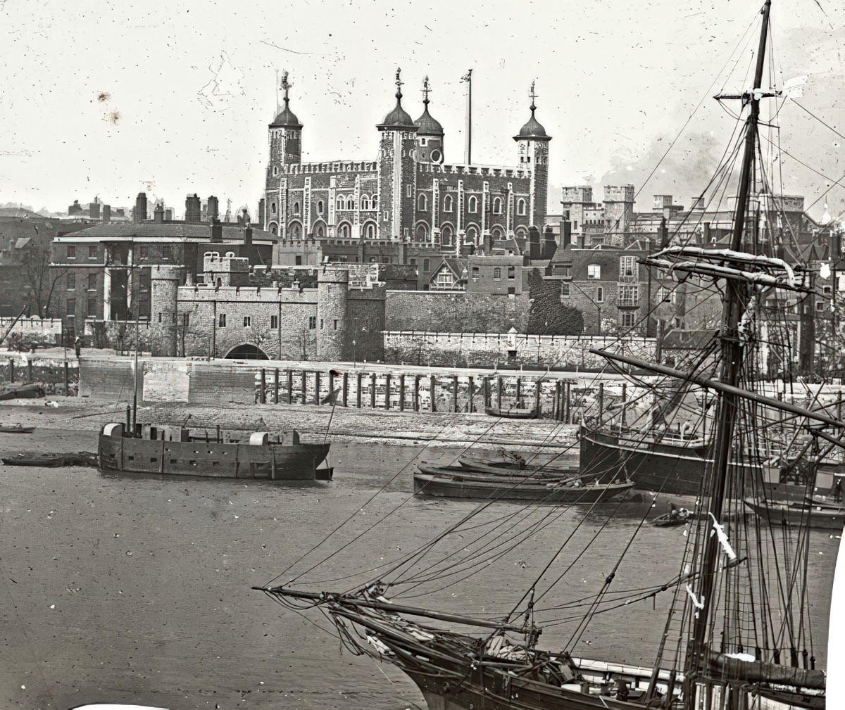 #2 The Tower of London from the river, 1910s