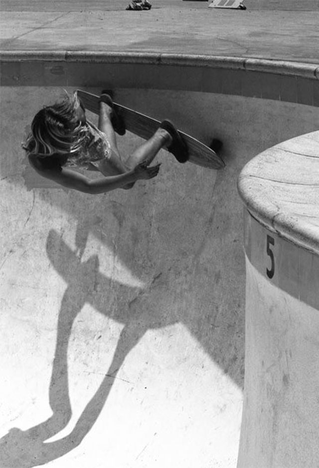 Concrete Waves and Tube Socks: Cool Vintage Photos of 1970s Skateboarding Sports