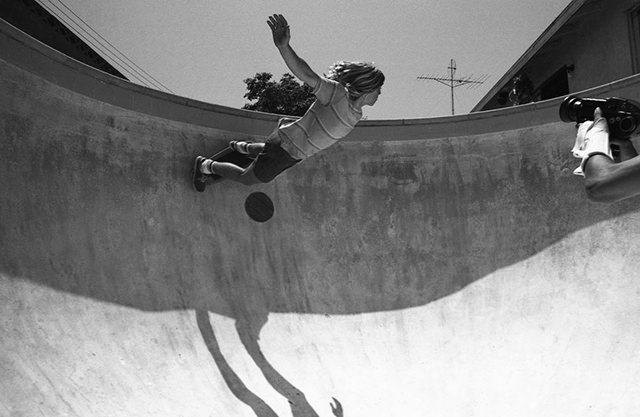 Concrete Waves and Tube Socks: Cool Vintage Photos of 1970s Skateboarding Sports