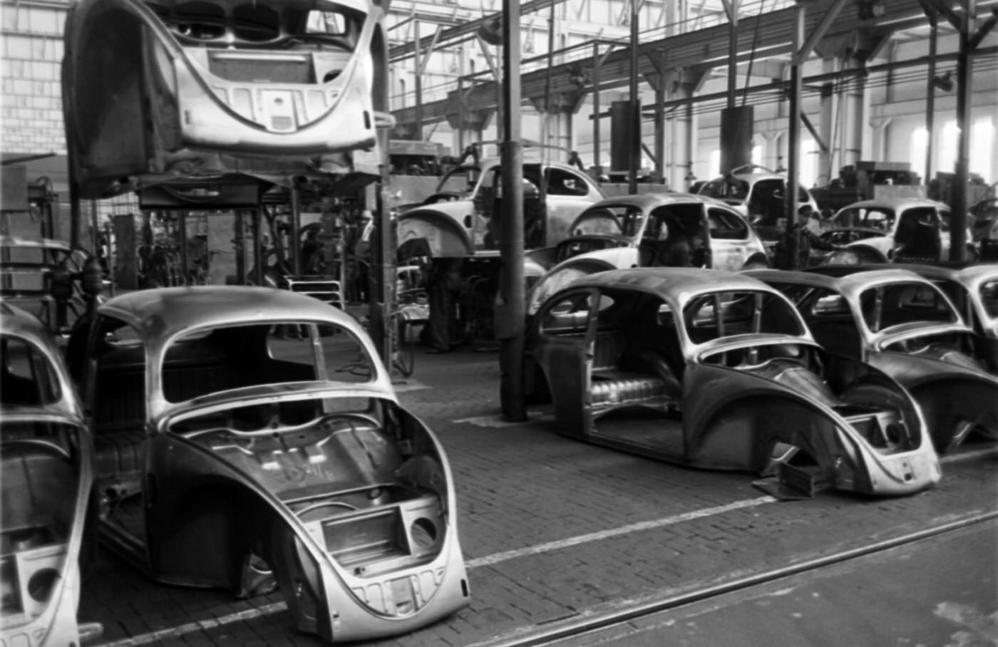 A Look Inside the Volkswagen’s Main Plant in Wolfsburg, Germany in 1951 Vehicles &; Transportation