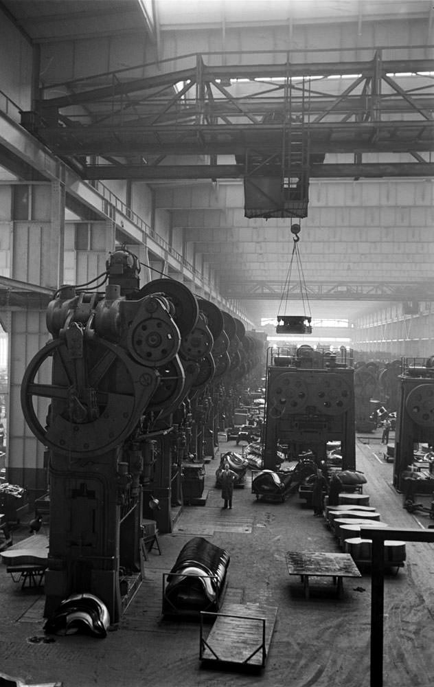 A Look Inside the Volkswagen’s Main Plant in Wolfsburg, Germany in 1951 Vehicles &; Transportation