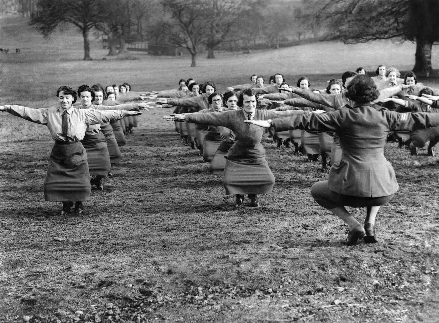 #102 ATS recruits doing exercises, 1940