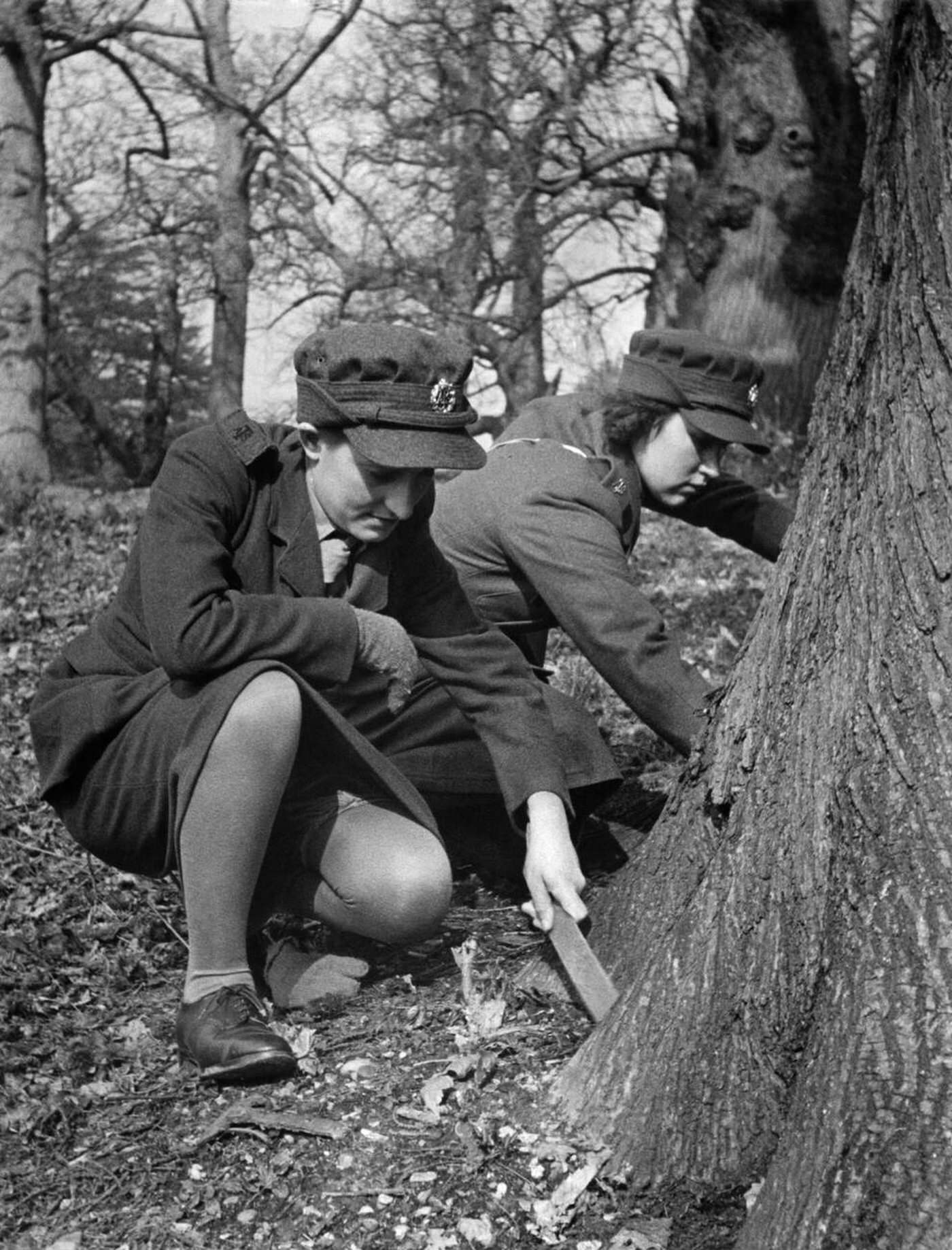 #111 ATS recruit on a treasure hunt, 1941
