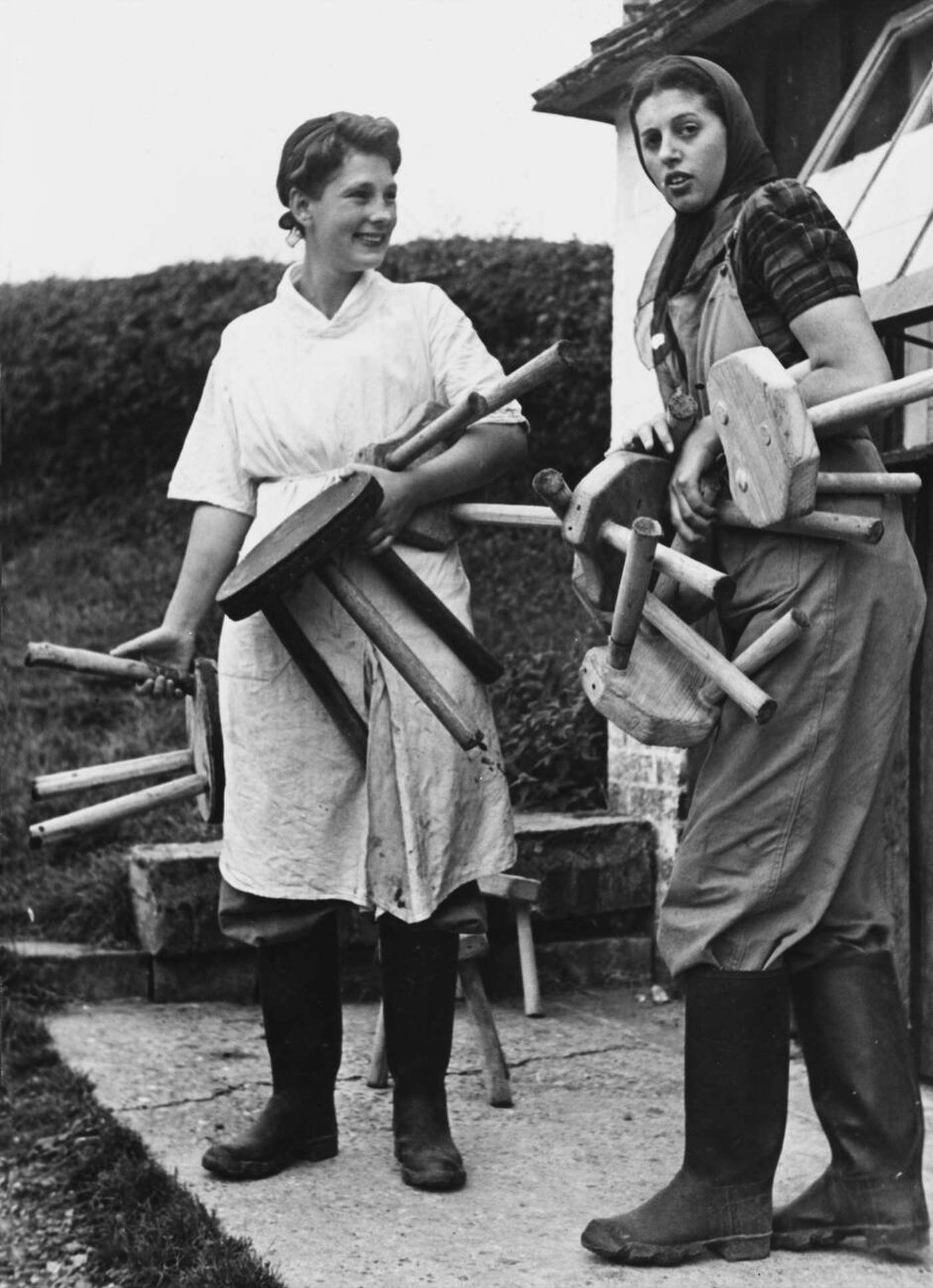 #152 Land Girls, World War II