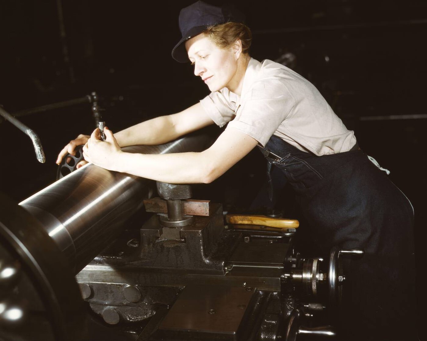 #161 War production workers at Vilter Manufacturing, World War II