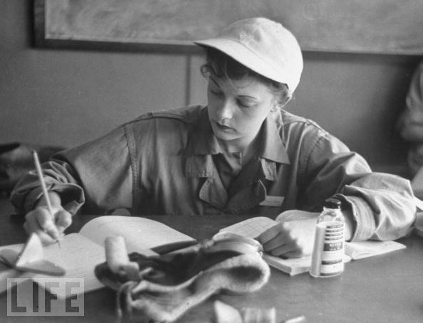 #22 Phyliss Jarman, pilot trainee, 1940s