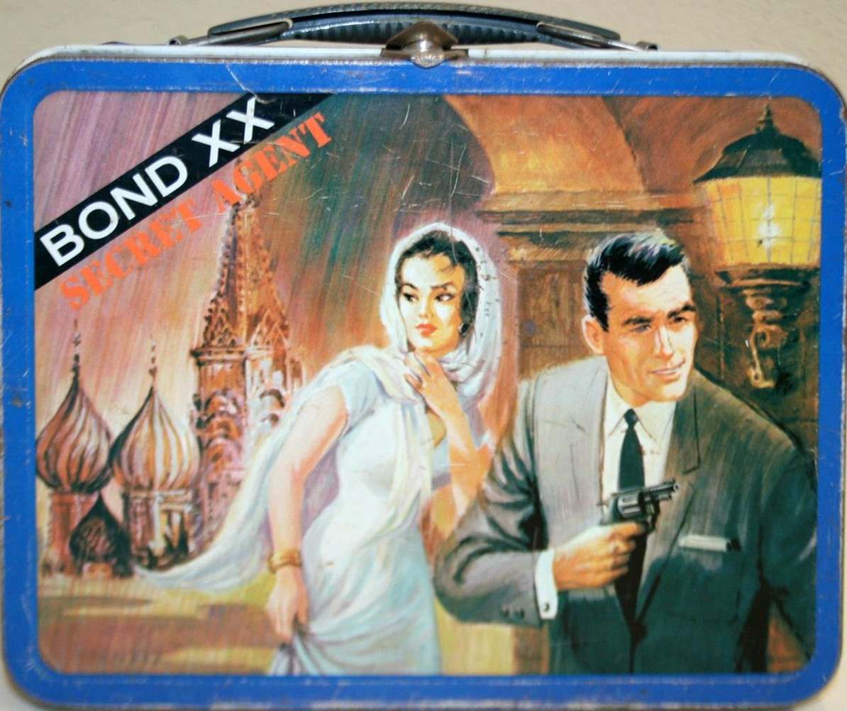 1970s Lunchboxes of Schoolyard Shame: When Your Metal Lunchbox Defined Your Status Among Peers Funn