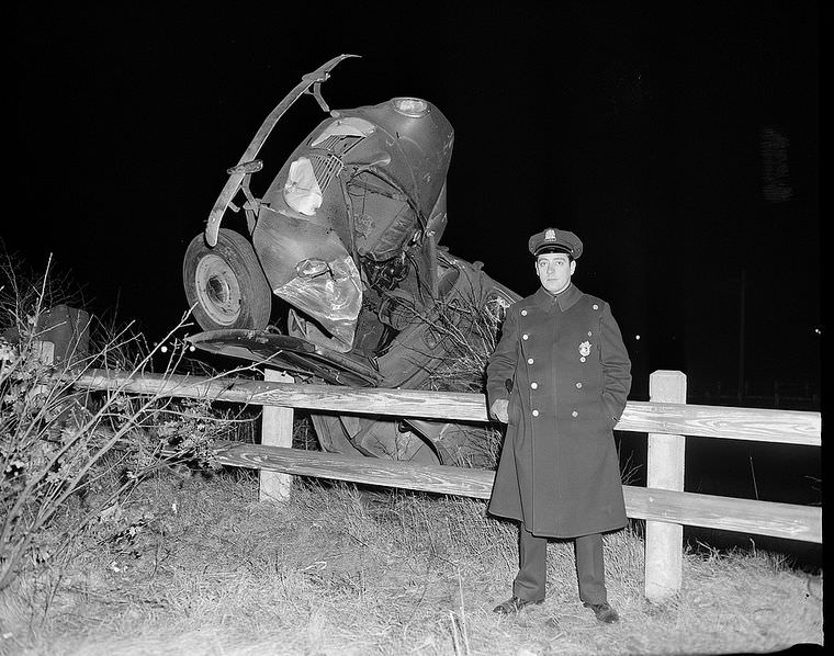 #4  Driving Dangers: Vintage photos of Car Accidents in the 1940s #4 Vehicles & Transportation