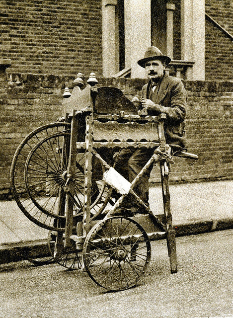 #93 Street knife grinder