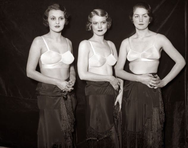 #11 There was no Victoria’s Secret yet, but that didn’t stop models from showing up half-naked at a Brassiere Fashion Show in 1933.