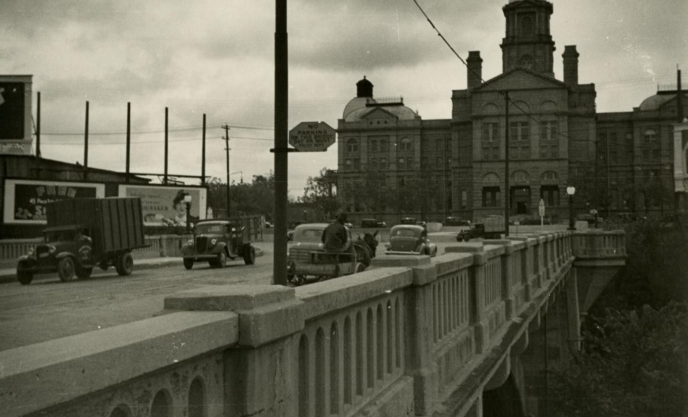 #110 The Tarrant County courthouse and Main Street, Fort Worth, Texas, 1930s-1940s.