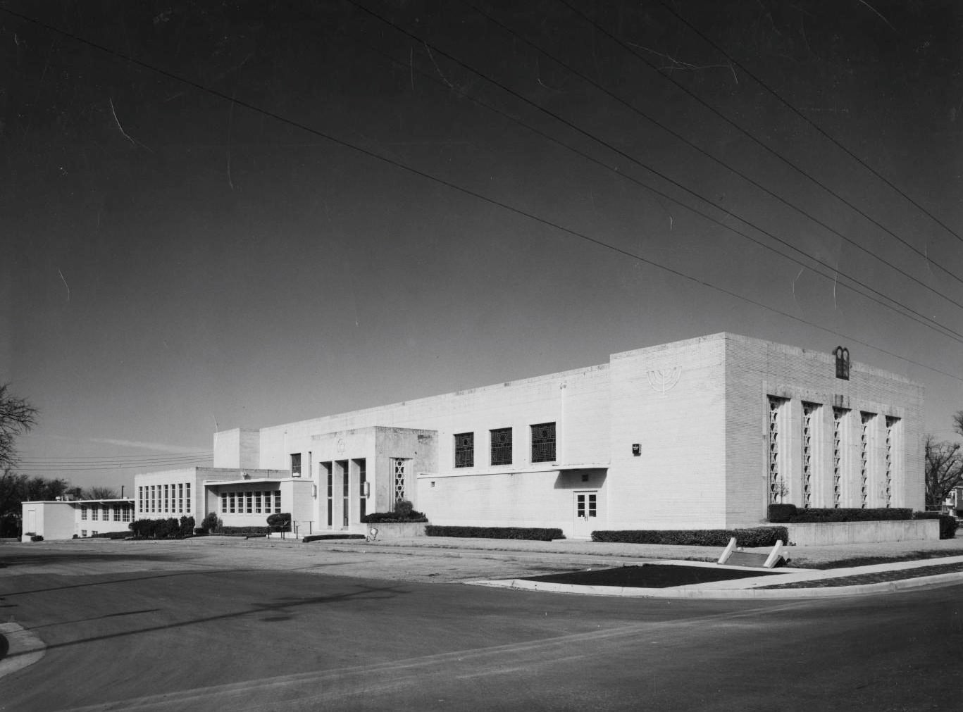 #6 Ahavath Sholom Congregation’s third synagogue in Fort Worth, 1952.